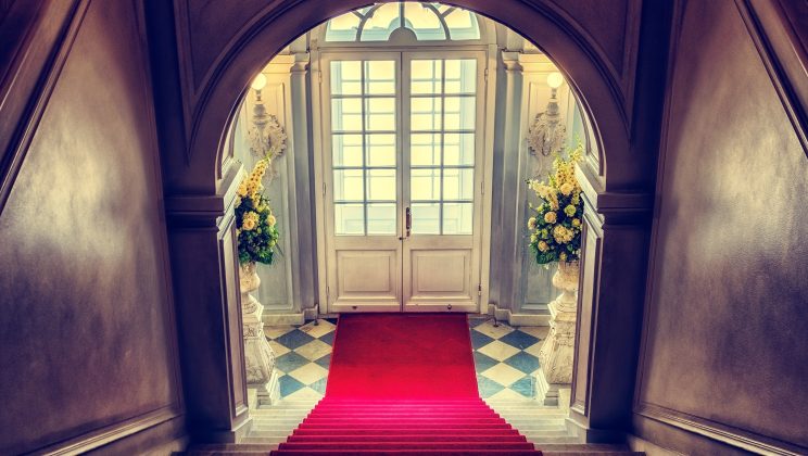 Ce trebuie să faci dacă îți schimbi domiciliul